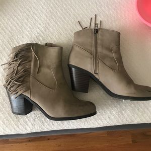 Tan booties with fringes!!!